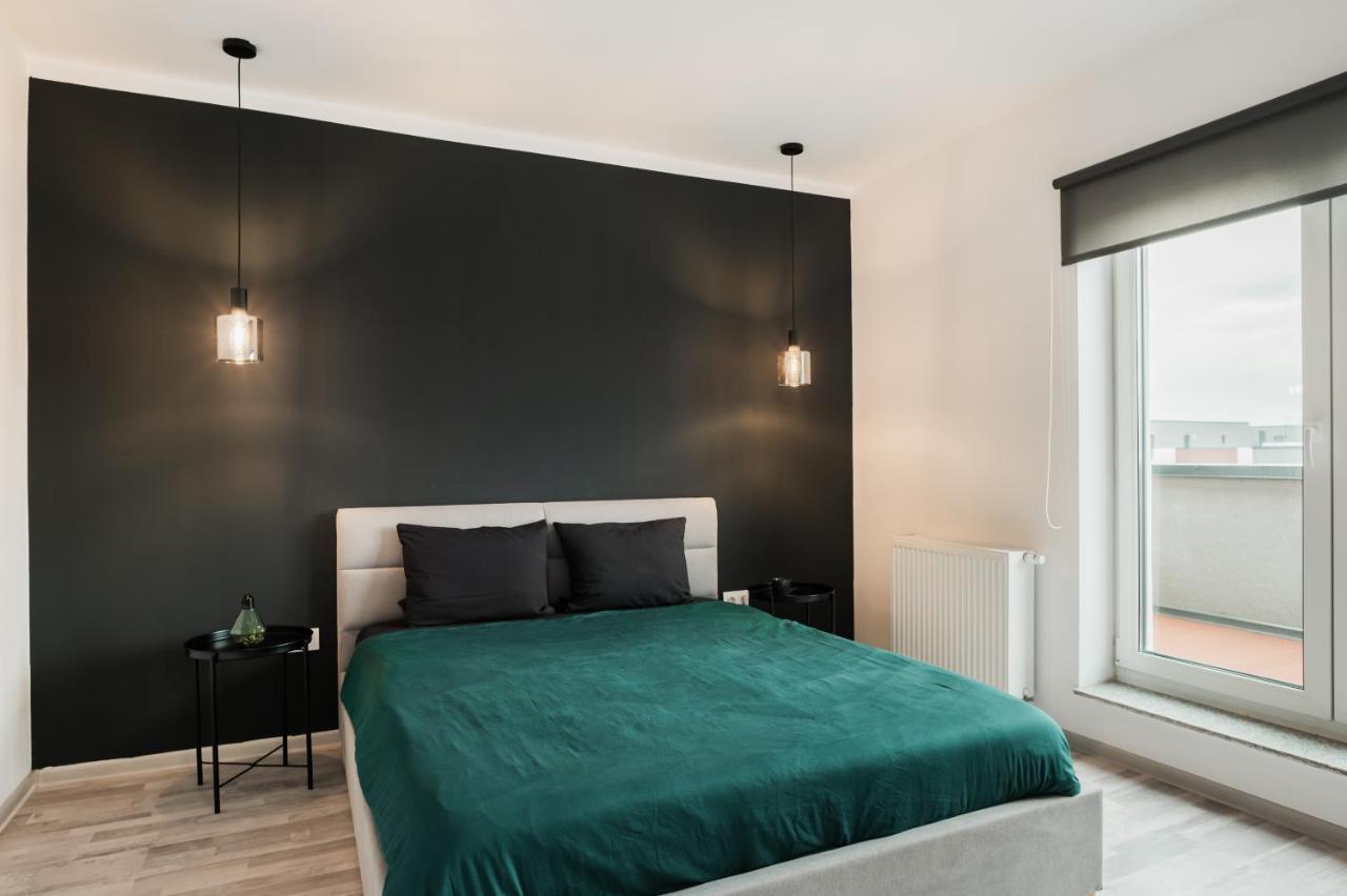 Skylark - Zurich Studio With Terrace & Mountain View Brasov Luaran gambar